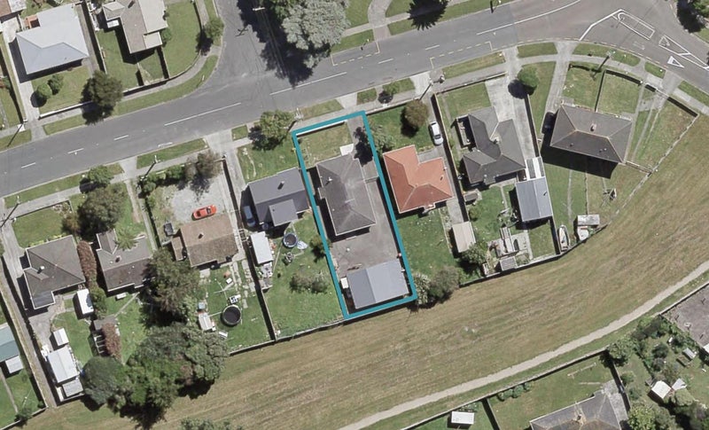 50 Reynolds Street, Taita, Lower Hutt - Carousel 1
