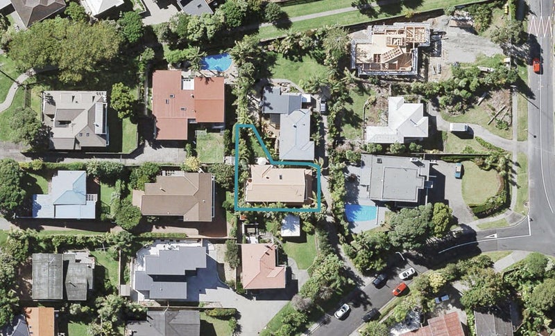 1A Rossmore Terrace, Murrays Bay, Auckland - Carousel 1
