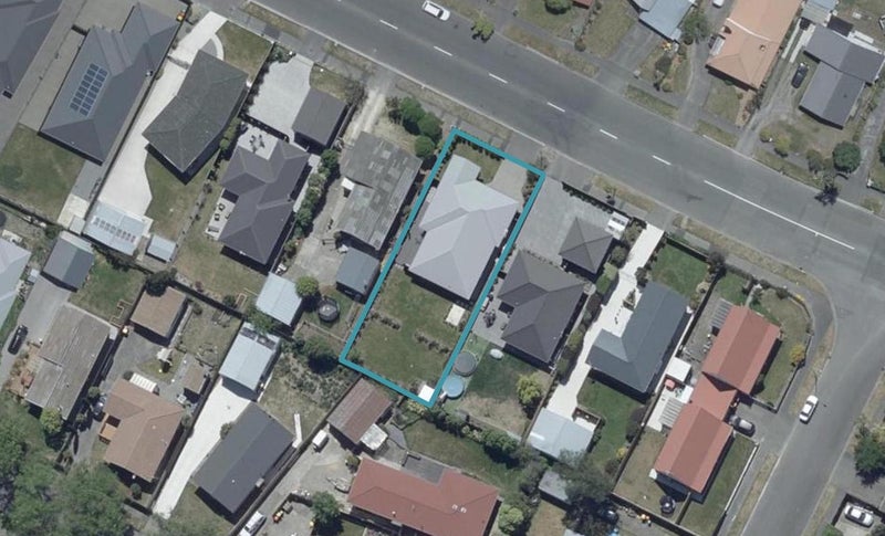 147 Queenspark Drive, Parklands, Christchurch - Carousel 1