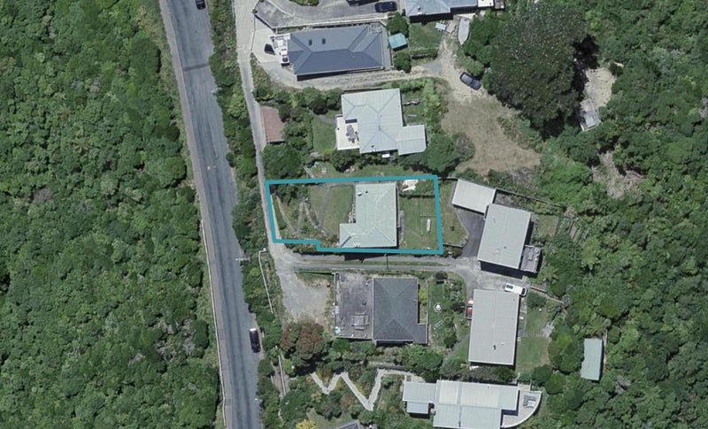 186 Nevay Road, Karaka Bays, Wellington - Carousel 1