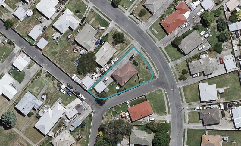 22 Mclaren Crescent, Onekawa, Napier - Carousel 1