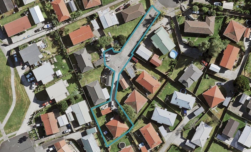 34 Dungarvon Place, Clendon Park, Auckland - Carousel 1