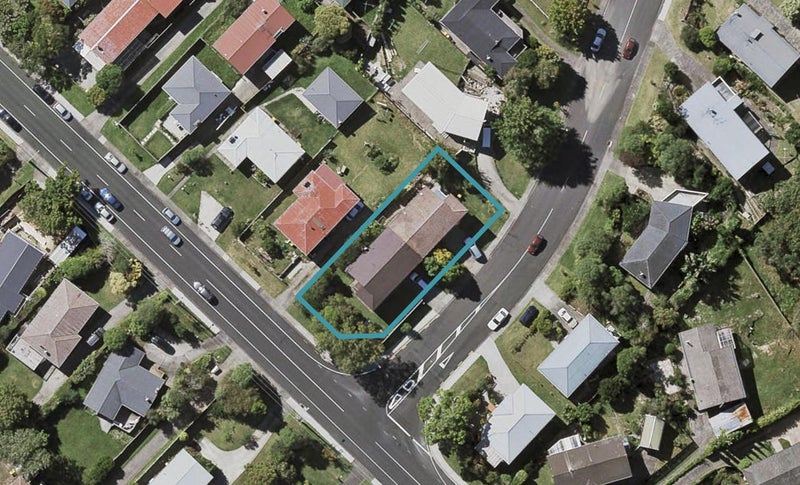 1/68 Sycamore Drive, Sunnynook, Auckland - Carousel 1