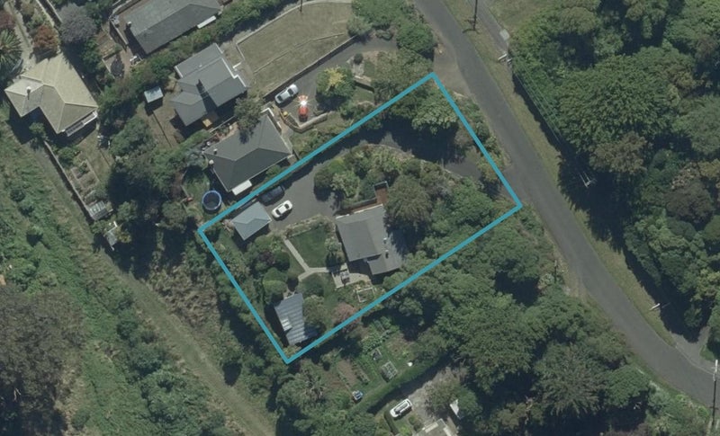 26 Greenacres Street, Macandrew Bay, Dunedin - Carousel 1