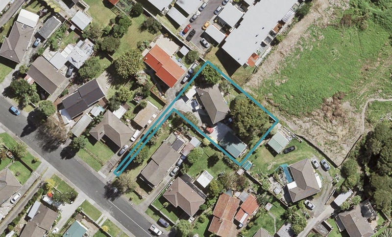 22 Newham Place, Henderson, Auckland - Carousel 1