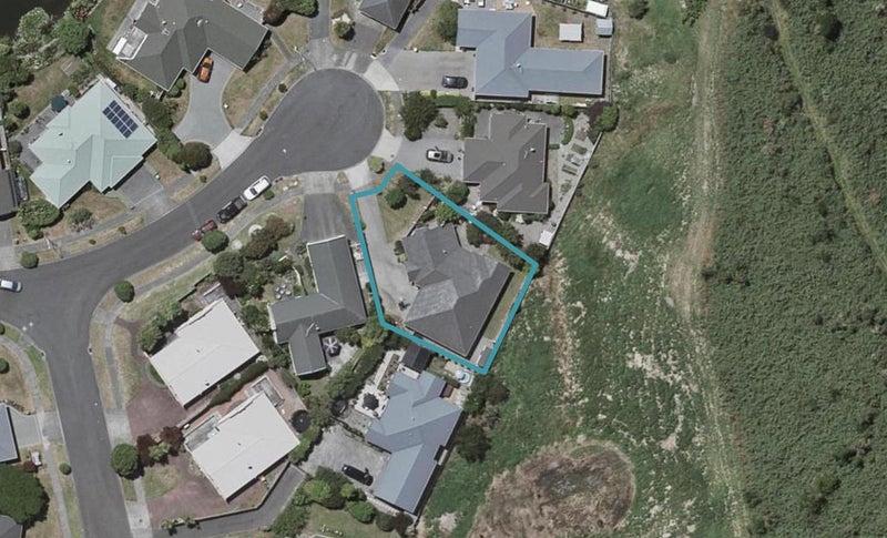 60 Lorna Irene Drive, Raumati South, Paraparaumu - Carousel 1