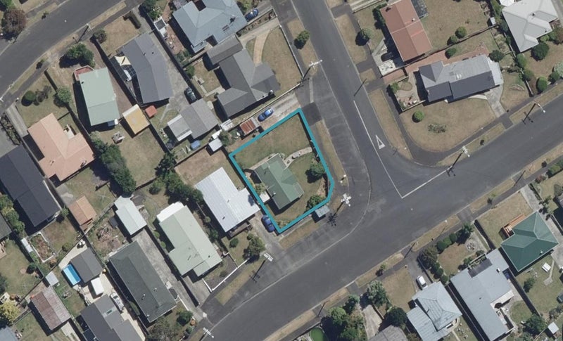 118 Fitzroy Avenue, Fitzroy, Hamilton - Carousel 1