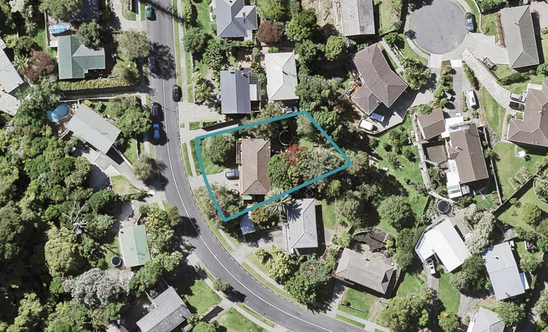 17 Robbies Road, Shelly Park, Auckland - Carousel 1
