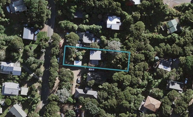 21 O'Brien Road, Omiha, Waiheke Island - Carousel 1