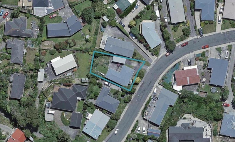 25 Carluke Street, Paparangi, Wellington - Carousel 1