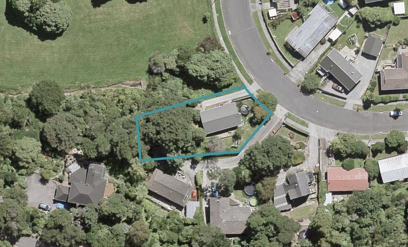 18 Amber Grove, Birchville, Upper Hutt - Carousel 1