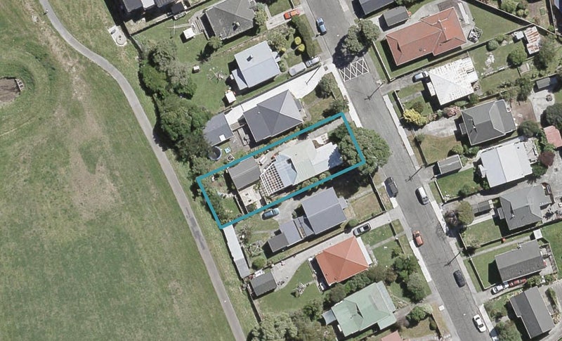 35 Randwick Crescent, Moera, Lower Hutt - Carousel 1