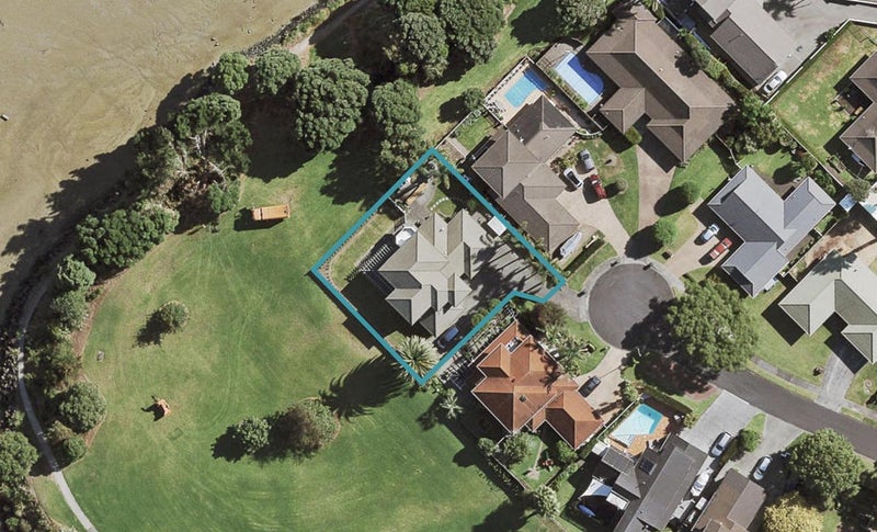 10 Adios Place, Conifer Grove, Takanini - Carousel 1