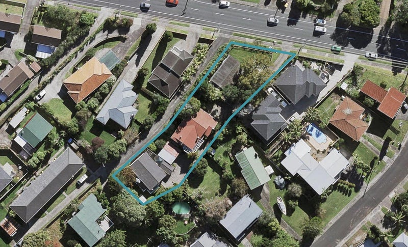 2/169 Chivalry Road, Glenfield, Auckland - Carousel 1