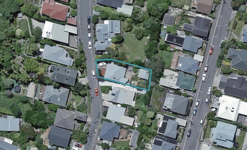 17 Fernhill Terrace, Wadestown, Wellington - Carousel 1