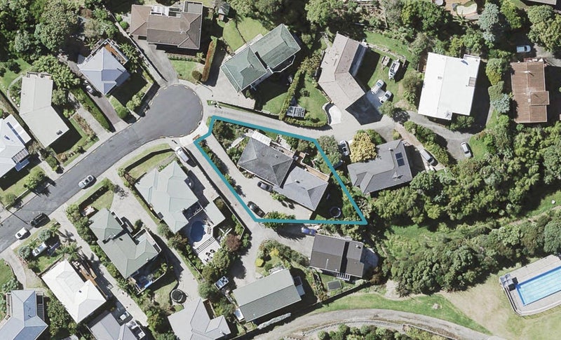 1/11 Tudor Place, Mairangi Bay, Auckland - Carousel 1