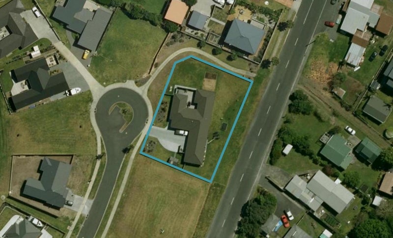 24 O'Farrell Drive, One Tree Point - Carousel 1