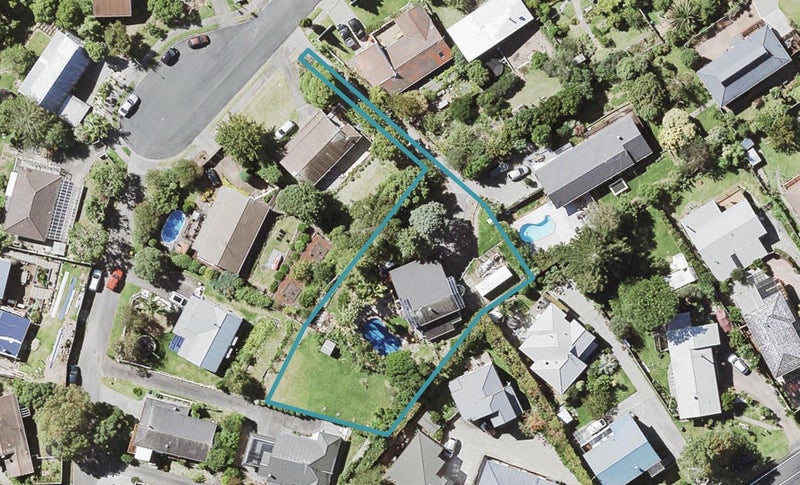 35 Squirrel Lane, Browns Bay, Auckland - Carousel 1