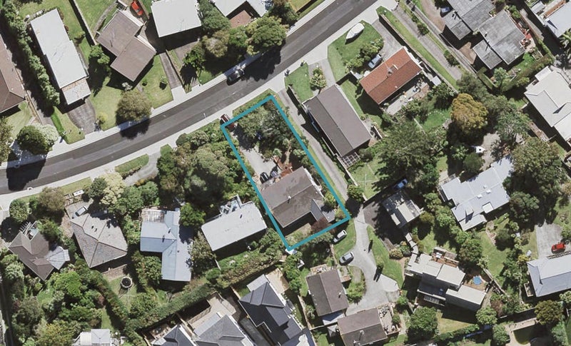 25 Shanaway Rise, Hillcrest, Auckland - Carousel 1