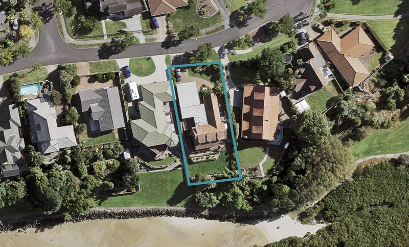 30 Reynard Terrace, Conifer Grove, Takanini - Carousel 1