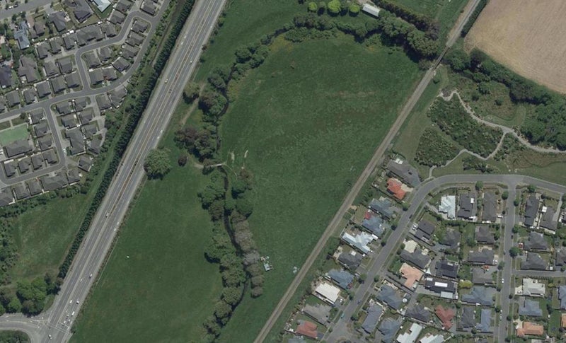 4 Pepper Tree Lane, Redwood, Christchurch - Carousel 1