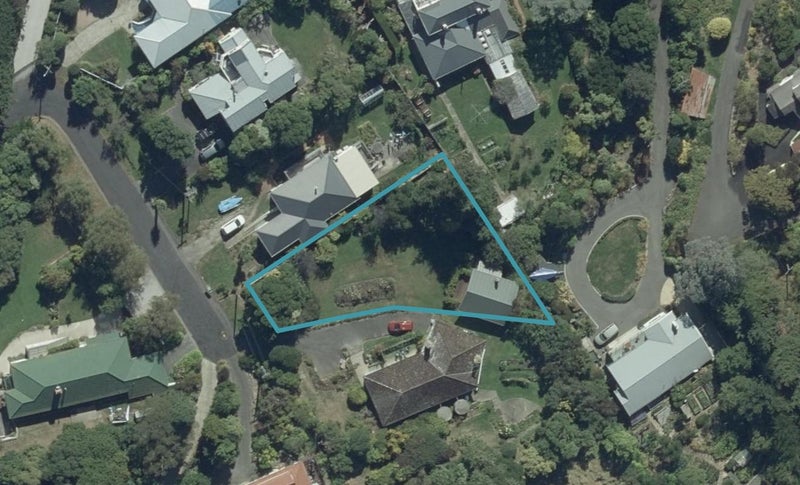 10 Rosehill Road, Macandrew Bay, Dunedin - Carousel 1