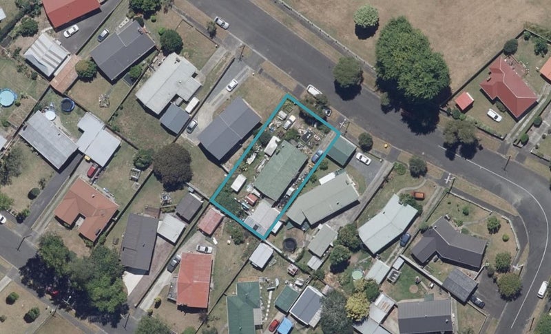 7 Chelmsford Street, Silverdale, Hamilton - Carousel 1