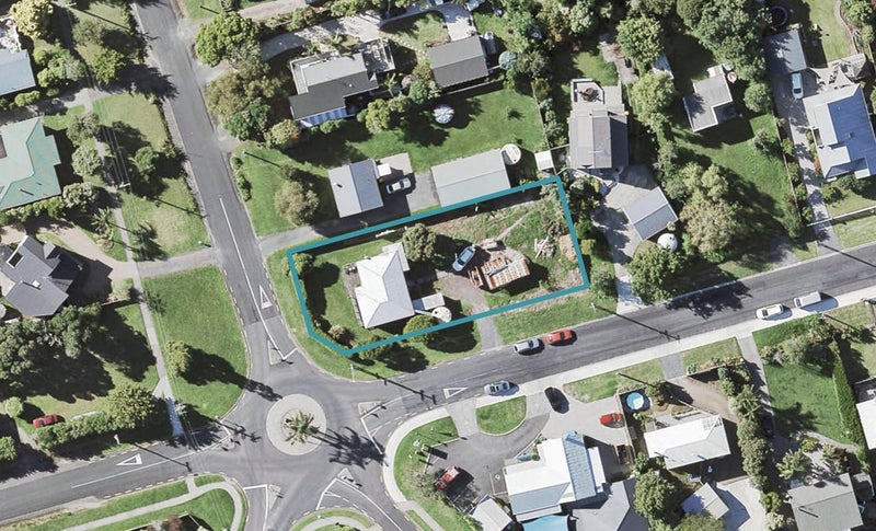 98 Third View Avenue, Beachlands, Auckland - Carousel 1