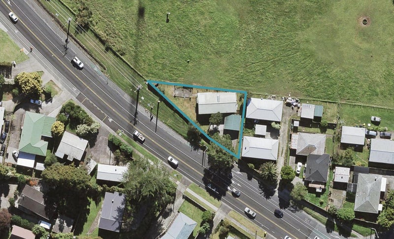 366 Triangle Road, Henderson, Auckland - Carousel 1