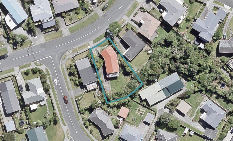 244 Dowse Drive, Maungaraki, Lower Hutt - Carousel 1