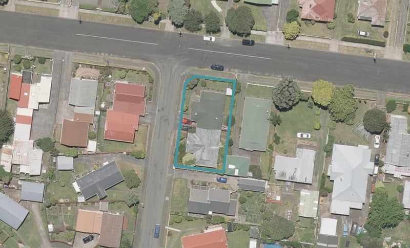 1 Saunders Place, Gonville, Whanganui - Carousel 1