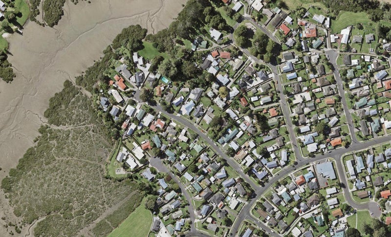15 Challinor Street, Pakuranga, Auckland - Carousel 1