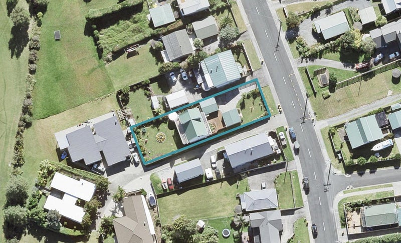 35 SHAKESPEAR RD, Army Bay, Whangaparaoa - Carousel 1