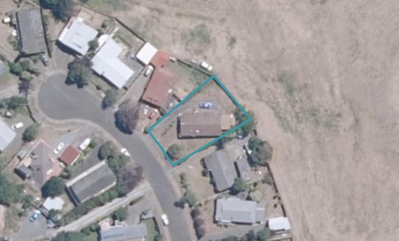 8 Wembley Place, Richmond Heights, Taupo - Carousel 1