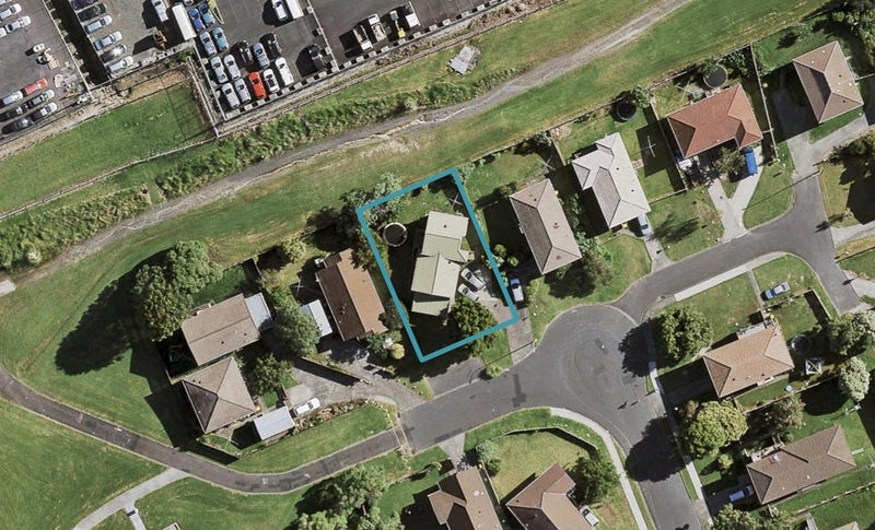 30 Hanford Place, Clendon Park, Auckland - Carousel 1