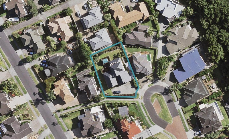 30 Phoenicia Court, The Gardens, Auckland - Carousel 1