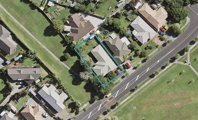 44 Tington Avenue, Wattle Downs, Auckland - Carousel 1