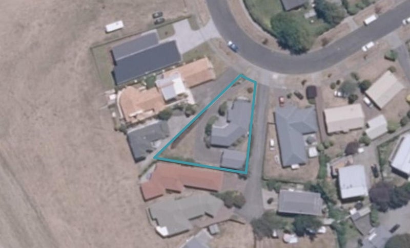 13 Stanley Street, Wharewaka, Taupō - Carousel 1