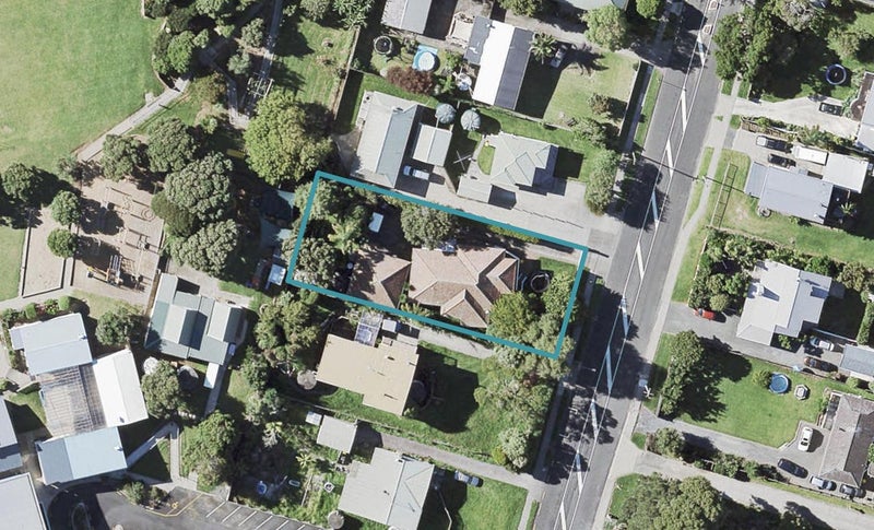 24 Bell Road, Beachlands, Auckland - Carousel 1
