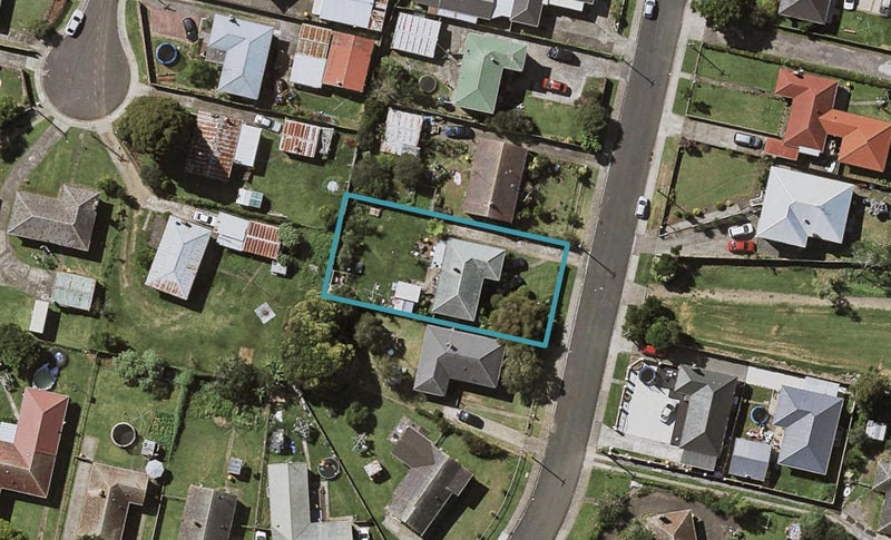 49 Franklyne Road, Otara, Auckland - Carousel 1