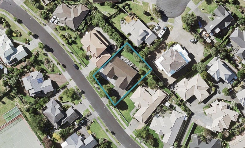 10 Woodgers Way, Somerville, Auckland - Carousel 1