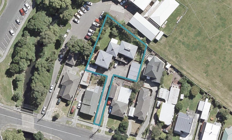 4/154 Whites Line East, Waiwhetū, Lower Hutt - Carousel 1