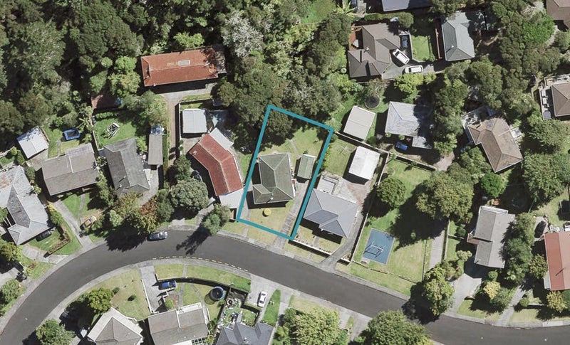 17 Onedin Place, Titirangi, Auckland - Carousel 1