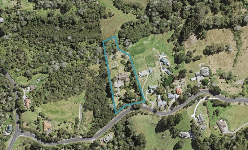 327 Sturges Road, Henderson Valley, Auckland - Carousel 1