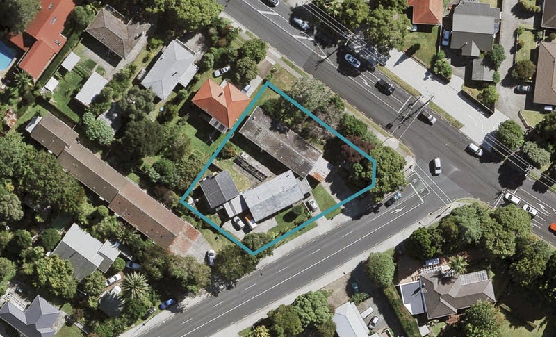1/42 Swanson Road, Henderson, Auckland - Carousel 1