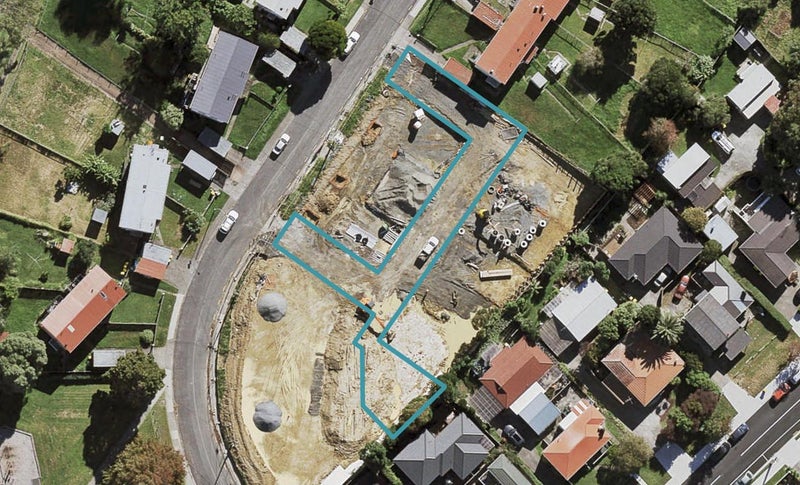 11 Piringa Lane, Northcote, Auckland - Carousel 1