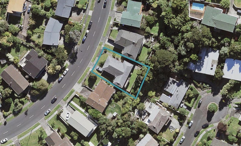 10 Chelsea View Drive, Chatswood, Auckland - Carousel 1