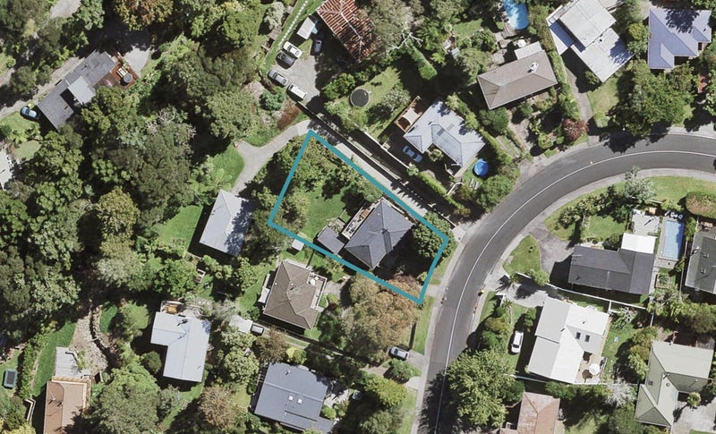 17 Daffodil Street, Titirangi, Auckland - Carousel 1