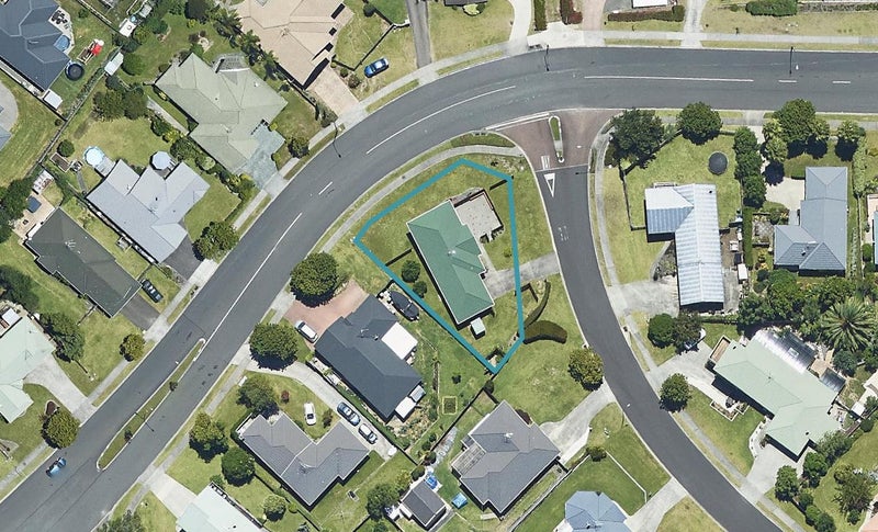 2 Tawhiri View, Pyes Pa, Tauranga - Carousel 1