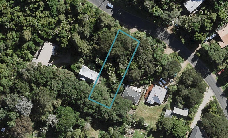 108 Queens Drive, Oneroa, Waiheke Island - Carousel 1